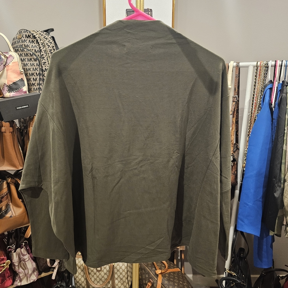 NWT Mockneck Boxy Pullover